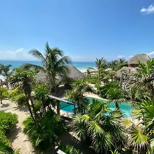 https://suenos-tulum.quintano-roohotels.com