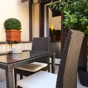 Intown Luxury House 3*, Roma Italia
